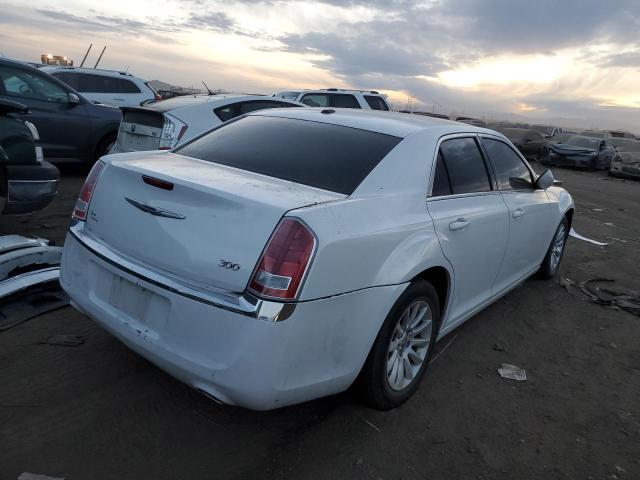 2C3CCAAG8DH529000 - 2013 CHRYSLER 300 WHITE photo 3