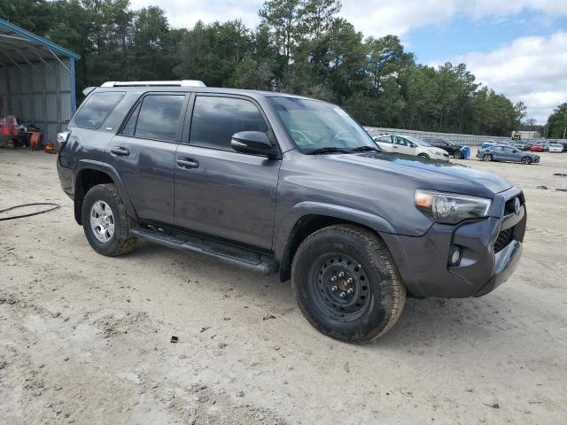 JTEZU5JRXJ5165351 - 2018 TOYOTA 4RUNNER SR5 ნაცრისფერი ფოტო 4