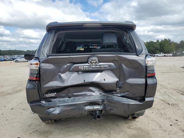 JTEZU5JRXJ5165351 - 2018 TOYOTA 4RUNNER SR5 ნაცრისფერი ფოტო 6