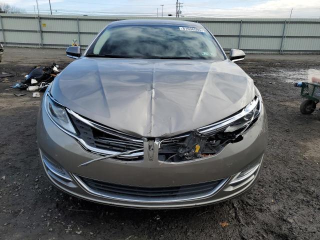 3LN6L2G99GR614665 - 2016 LINCOLN MKZ GRAY photo 5