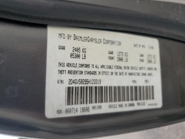 2D4GV58295H123319 - 2005 DODGE MAGNUM R/T SILVER photo 12