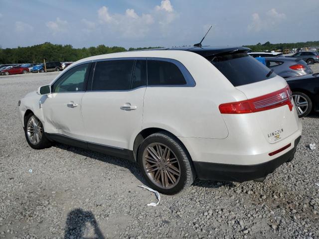 2LMHJ5AT2JBL00287 - 2018 LINCOLN MKT أبيض صورة 2