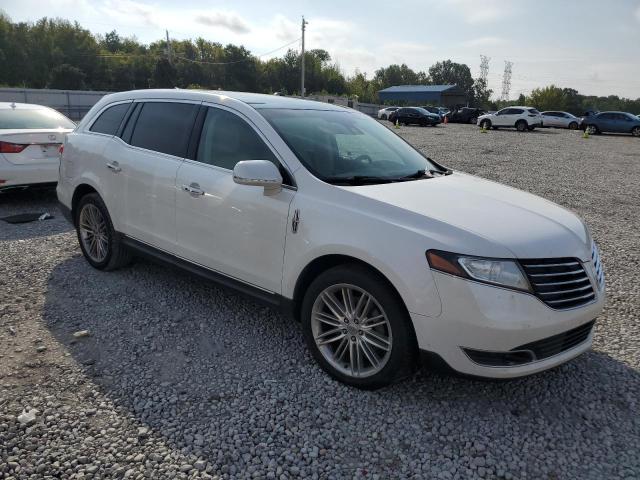 2LMHJ5AT2JBL00287 - 2018 LINCOLN MKT أبيض صورة 4