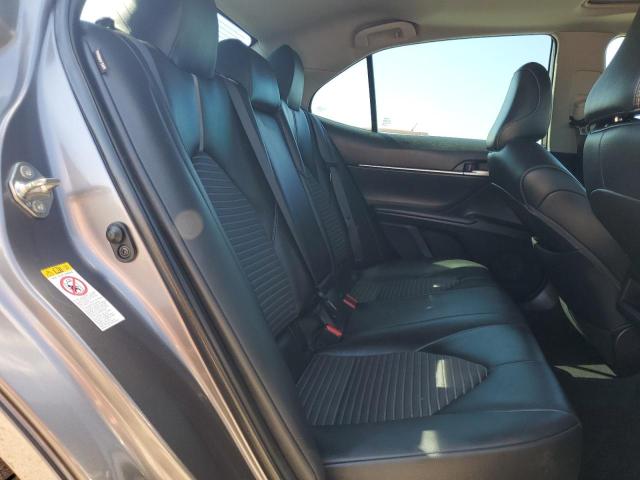 4T1B11HK0JU095795 - 2018 TOYOTA CAMRY L 灰色 照片 10