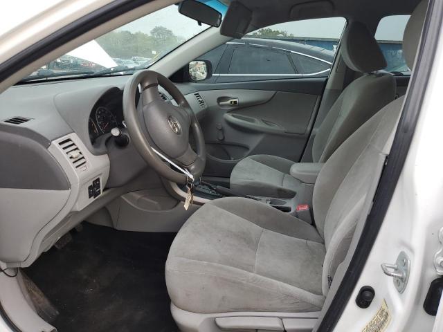 1NXBU4EEXAZ282193 - 2010 TOYOTA COROLLA BASE თეთრი ფოტო 7