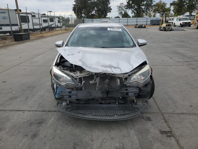 5YFBURHE7FP285909 - 2015 TOYOTA COROLLA L 银色 照片 5