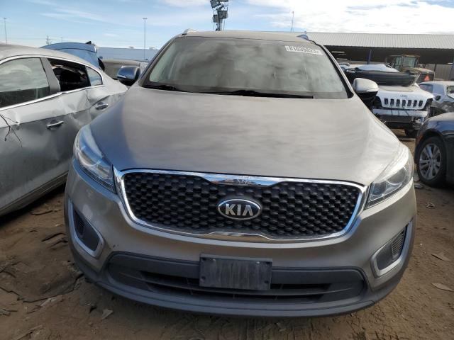 5XYPGDA59HG207911 - 2017 KIA SORENTO LX GRAY photo 5