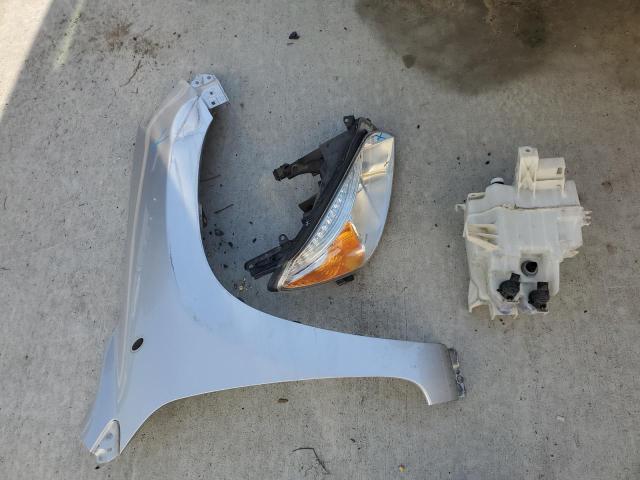 JTMZD33V465020879 - 2006 TOYOTA RAV4 SILVER photo 13