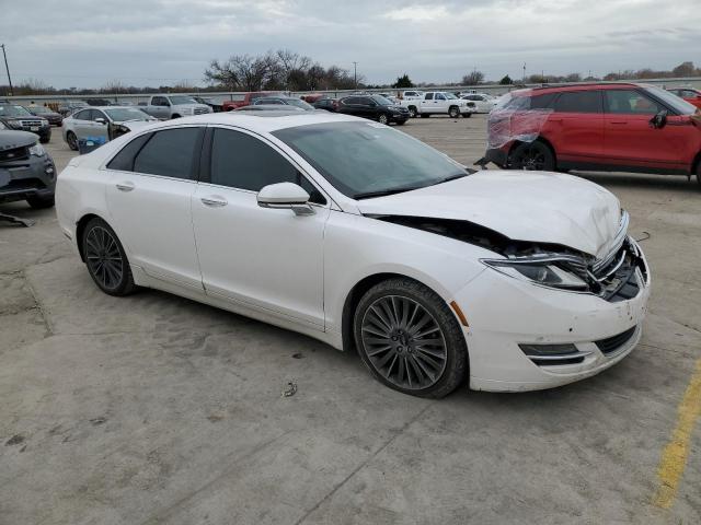 3LN6L2G93GR611132 - 2016 LINCOLN MKZ WHITE photo 4