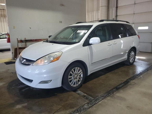 2008 TOYOTA SIENNA XLE, 