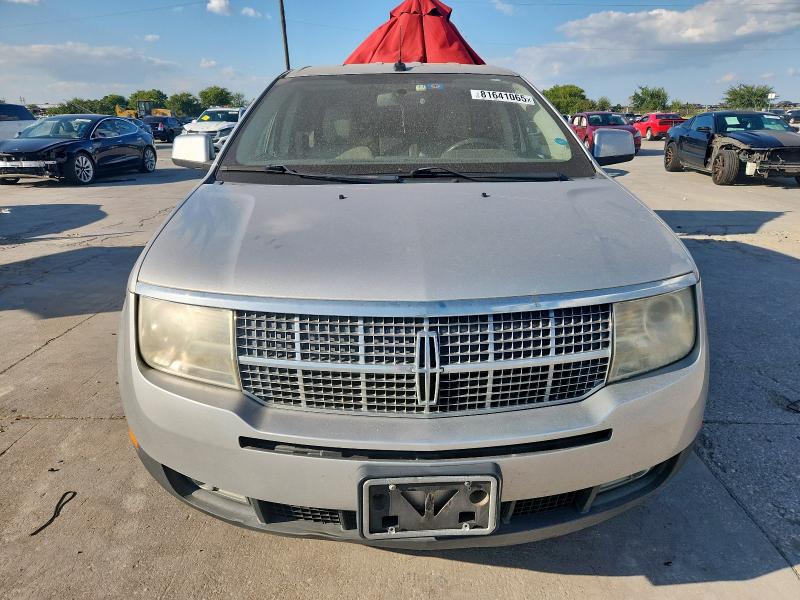 2LMDU68C99BJ08118 - 2009 LINCOLN MKX SILVER photo 5