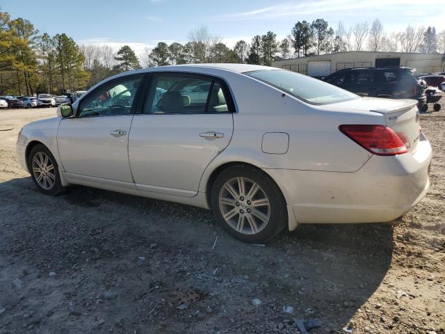 4T1BK36B96U095748 - 2006 TOYOTA AVALON XL WHITE photo 2