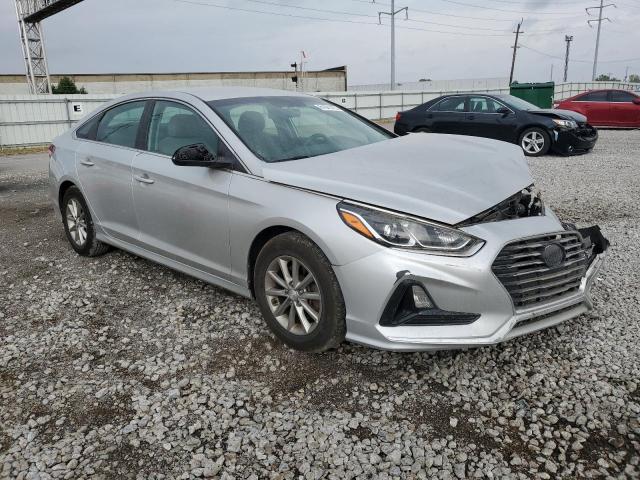 5NPE24AF8JH657191 - 2018 HYUNDAI SONATA SE Srebrny zdjęcie 4