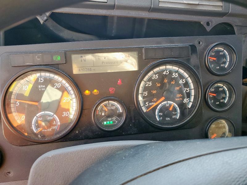 3AKJGHDV1HSJF4479 - 2017 FREIGHTLINER CASCADIA 1 Grau Foto 8