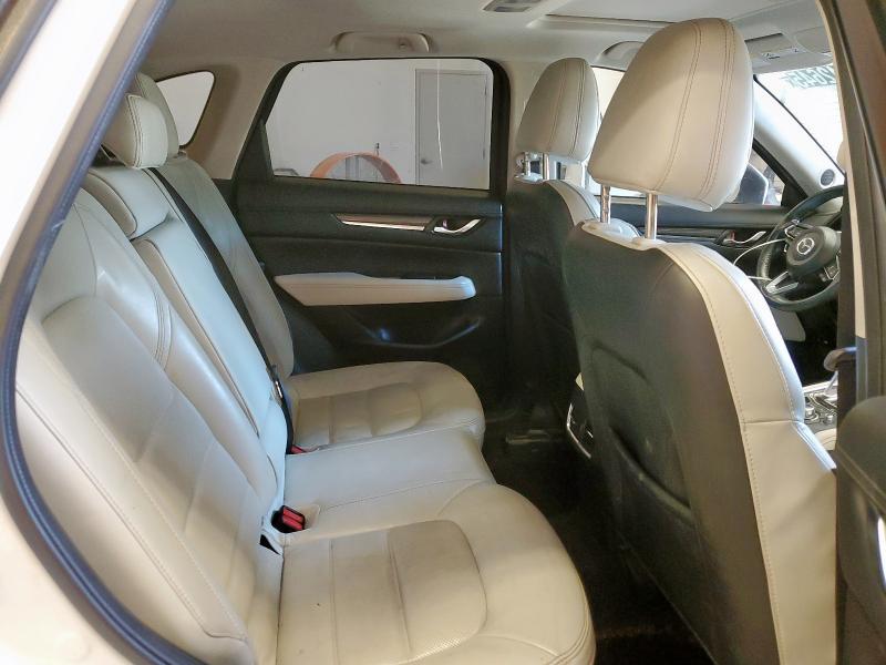 JM3KFBDM7J0344272 - 2018 MAZDA CX-5 GRAND TOURING WHITE photo 11