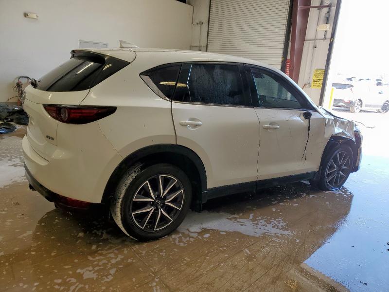 JM3KFBDM7J0344272 - 2018 MAZDA CX-5 GRAND TOURING WHITE photo 3