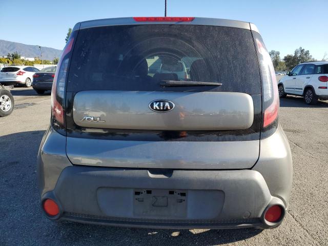KNDJP3A5XF7181572 - 2015 KIA SOUL + GRAY photo 6