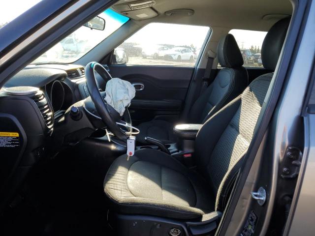 KNDJP3A5XF7181572 - 2015 KIA SOUL + GRAY photo 7