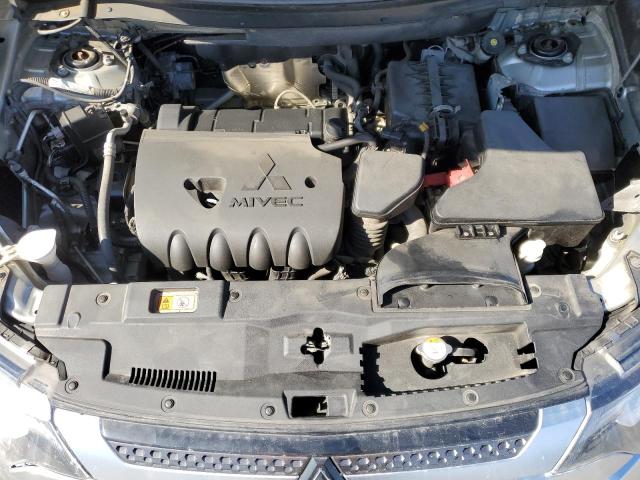 JA4AZ3A39LZ043458 - 2020 MITSUBISHI OUTLANDER SE 银色 照片 12