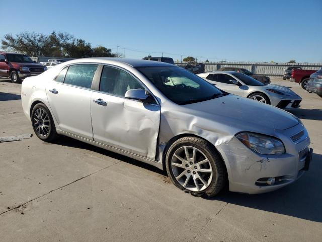 1G1ZE5EU9BF375749 - 2011 CHEVROLET MALIBU LTZ ვერცხლისფერი ფოტო 4