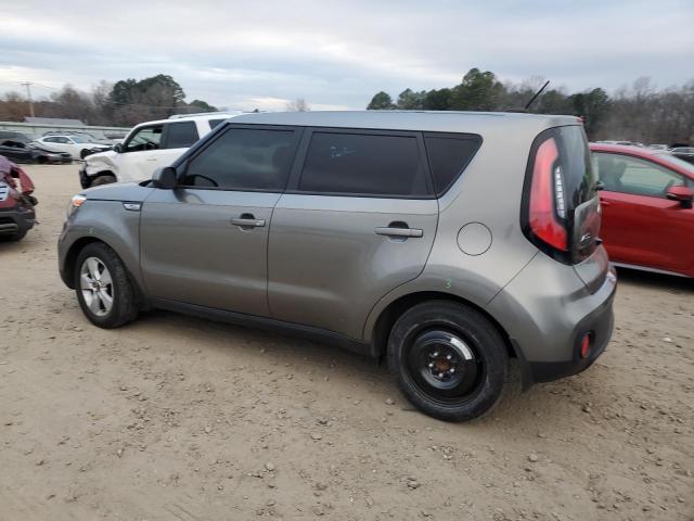 KNDJN2A26H7429504 - 2017 KIA SOUL GRAY photo 2