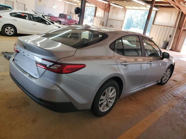 4T1DAACKXSU004775 - 2025 TOYOTA CAMRY XSE Silber Foto 3