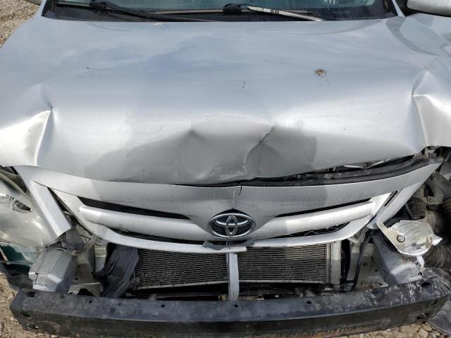 2T1BU4EE6DC999082 - 2013 TOYOTA COROLLA BASE SILVER photo 11