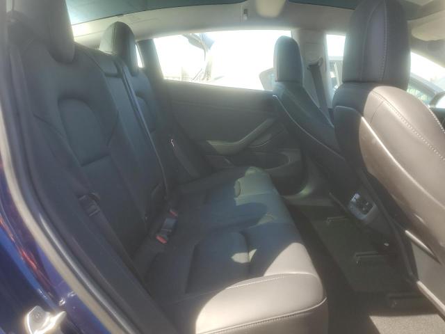 5YJ3E1EA6JF076699 - 2018 TESLA MODEL 3 ლურჯი ფოტო 10