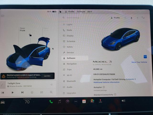 5YJ3E1EA6JF076699 - 2018 TESLA MODEL 3 ლურჯი ფოტო 9