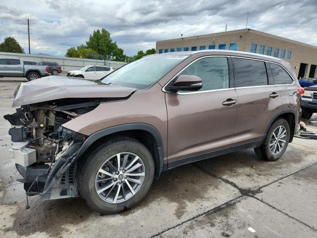 2019 TOYOTA HIGHLANDER SE, 