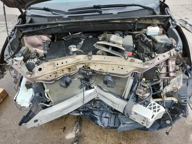 5TDJZRFH0KS950175 - 2019 TOYOTA HIGHLANDER SE Marron photo 12