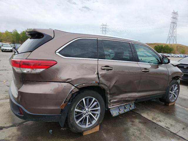 5TDJZRFH0KS950175 - 2019 TOYOTA HIGHLANDER SE Marron photo 3