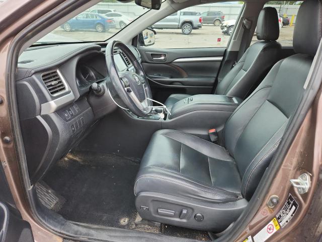 5TDJZRFH0KS950175 - 2019 TOYOTA HIGHLANDER SE Marron photo 7