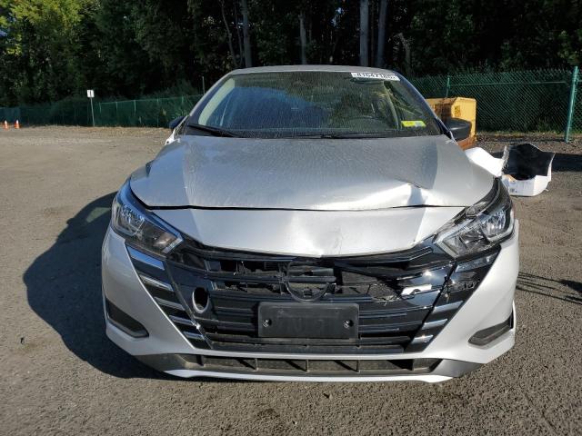 3N1CN8DV4PL868845 - 2023 NISSAN VERSA S SILVER photo 5