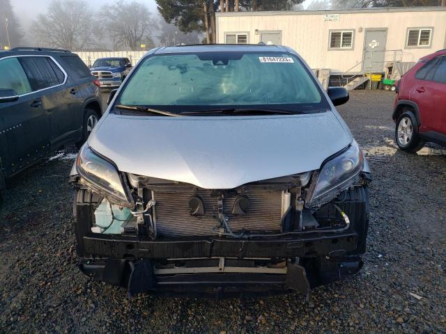 5TDXZ3DC0LS087779 - 2020 TOYOTA SIENNA SE SILVER photo 5