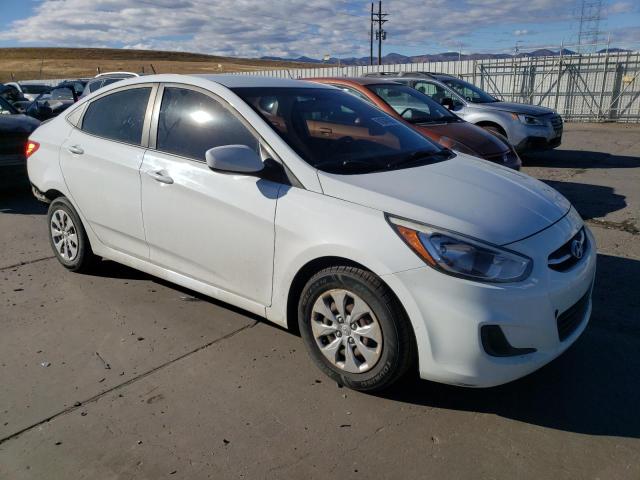 KMHCT4AE6GU134760 - 2016 HYUNDAI ACCENT SE WHITE photo 4