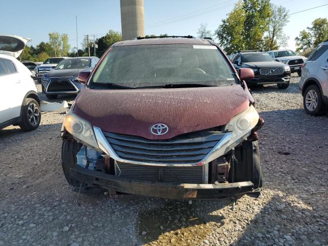 5TDDK3DC5BS016261 - 2011 TOYOTA SIENNA XLE RED photo 5