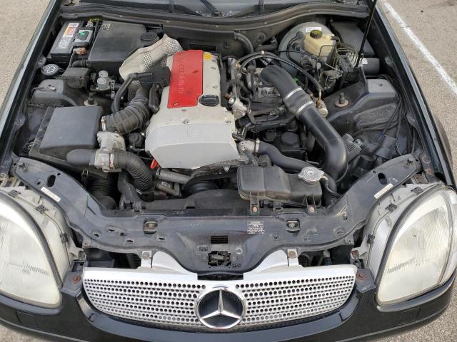 WDBKK47F0XF098537 - 1999 MERCEDES-BENZ SLK 230 KOMPRESSOR BLACK photo 11