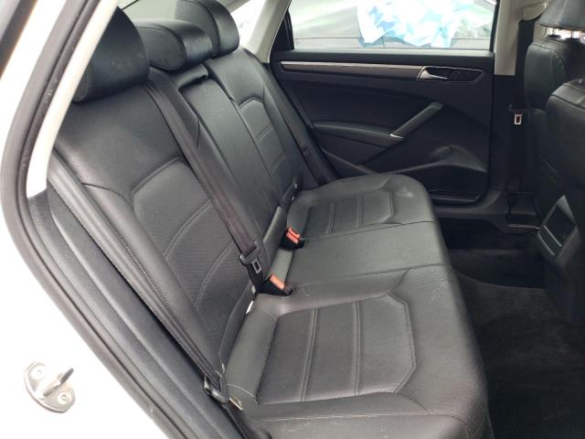 1VWDT7A32HC058046 - 2017 VOLKSWAGEN PASSAT R-LINE Weiß Foto 10