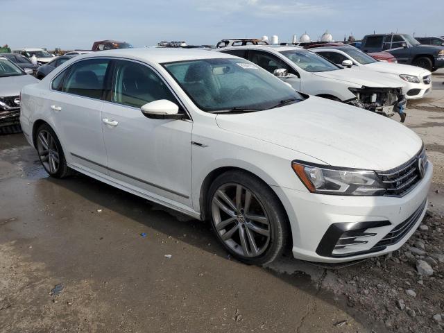 1VWDT7A32HC058046 - 2017 VOLKSWAGEN PASSAT R-LINE Weiß Foto 4