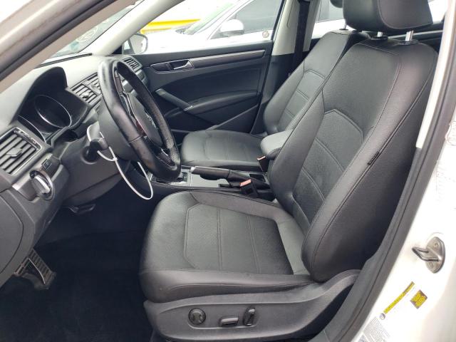 1VWDT7A32HC058046 - 2017 VOLKSWAGEN PASSAT R-LINE Weiß Foto 7