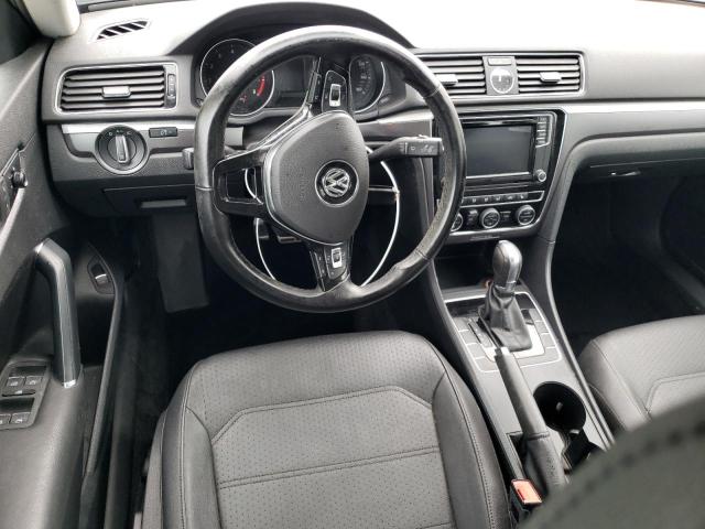 1VWDT7A32HC058046 - 2017 VOLKSWAGEN PASSAT R-LINE Weiß Foto 8