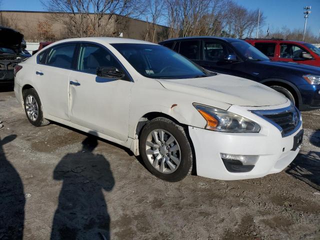 1N4AL3AP1EC107059 - 2014 NISSAN ALTIMA 2.5 WHITE photo 4