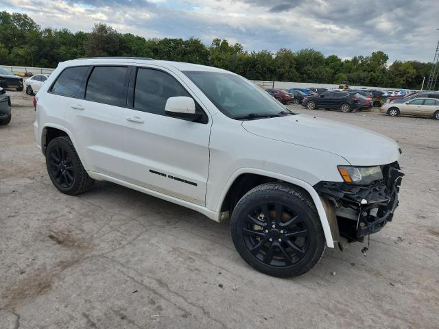 1C4RJEAG3HC798419 - 2017 JEEP GRAND CHER LAREDO Ақ фото 4