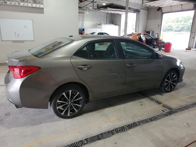 2T1BURHE1JC062869 - 2018 TOYOTA COROLLA L BROWN photo 3