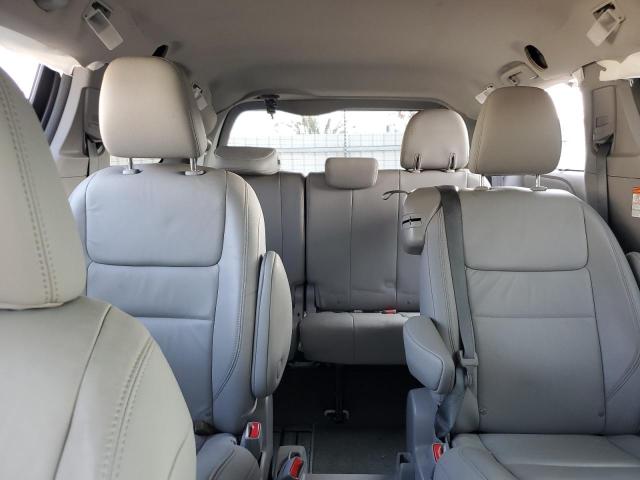 5TDYZ3DC5KS974572 - 2019 TOYOTA SIENNA XLE 白色 照片 16