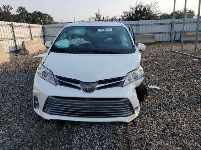 5TDYZ3DC5KS974572 - 2019 TOYOTA SIENNA XLE 白色 照片 9