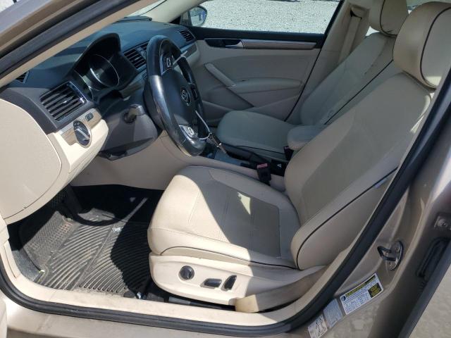 1VWBT7A37GC030667 - 2016 VOLKSWAGEN PASSAT SE TAN photo 7