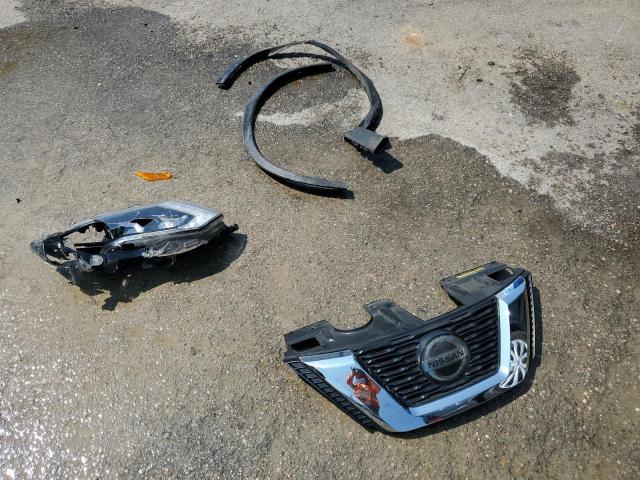 KNMAT2MT8JP531807 - 2018 NISSAN ROGUE S BLACK photo 13