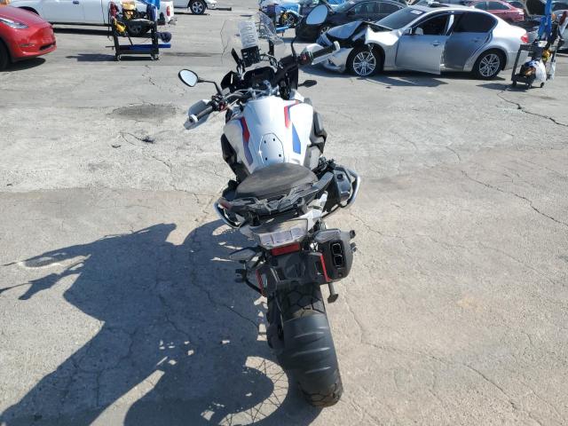 WB10M0308P6H86217 - 2023 BMW R 1250 GS WHITE photo 4